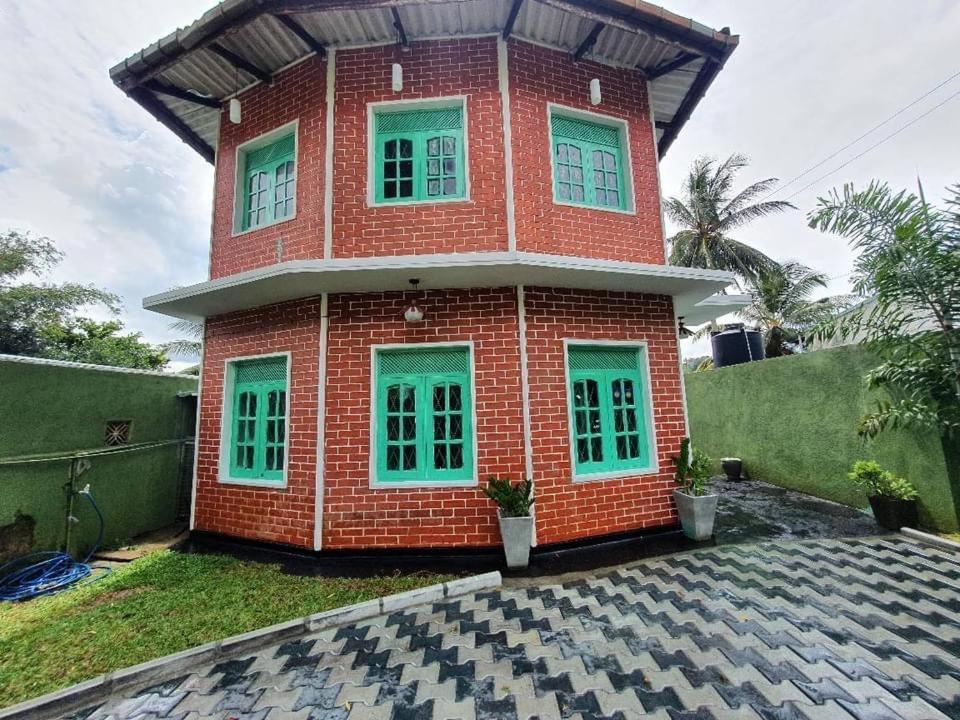 Sadhara River View Lodge Kandy Exterior photo