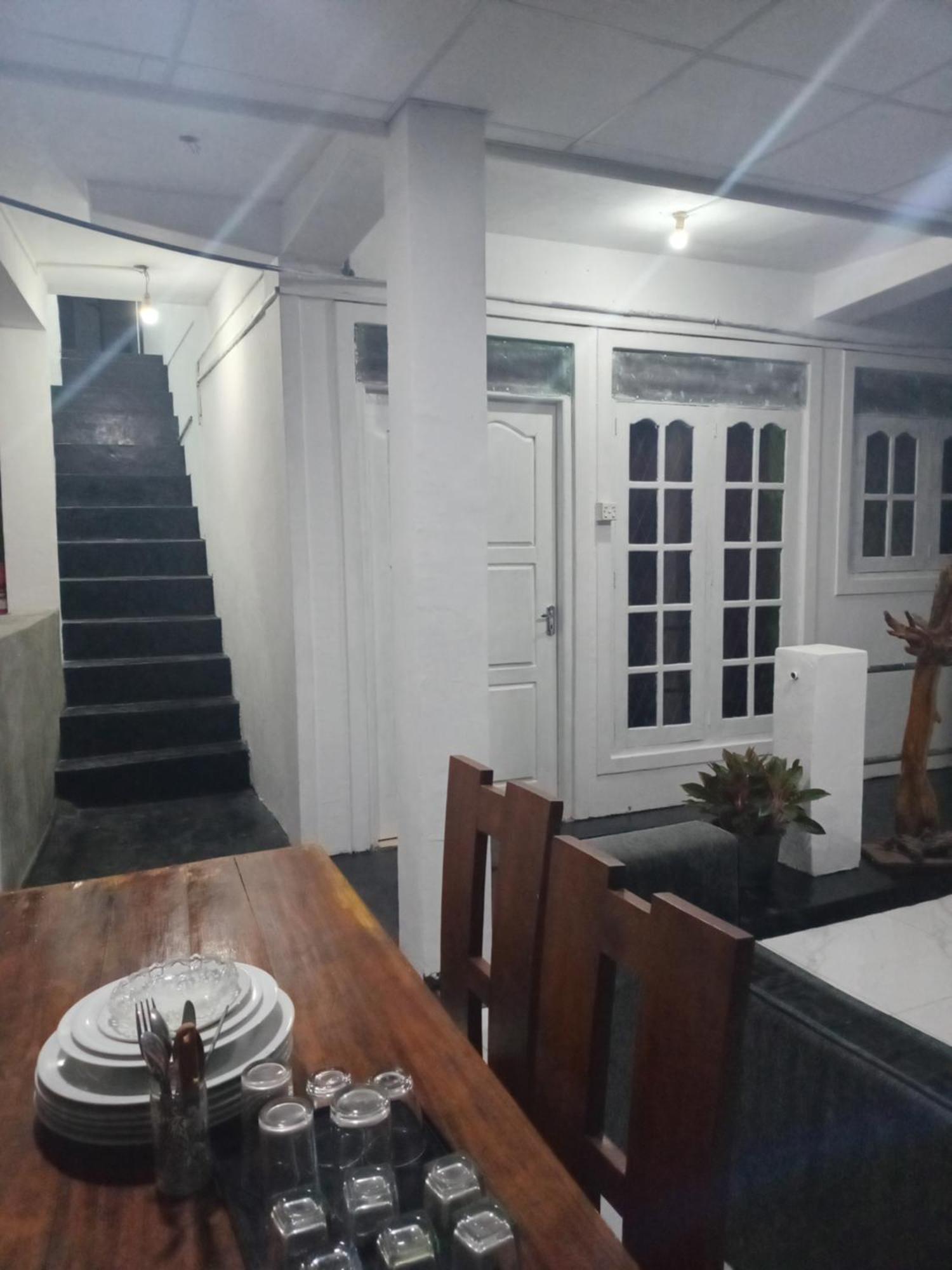 Sadhara River View Lodge Kandy Exterior photo